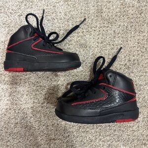 Nike Air Jordan 2 Retro Toddler Shoes Black/Red Size 4C Toddler Sneakers
